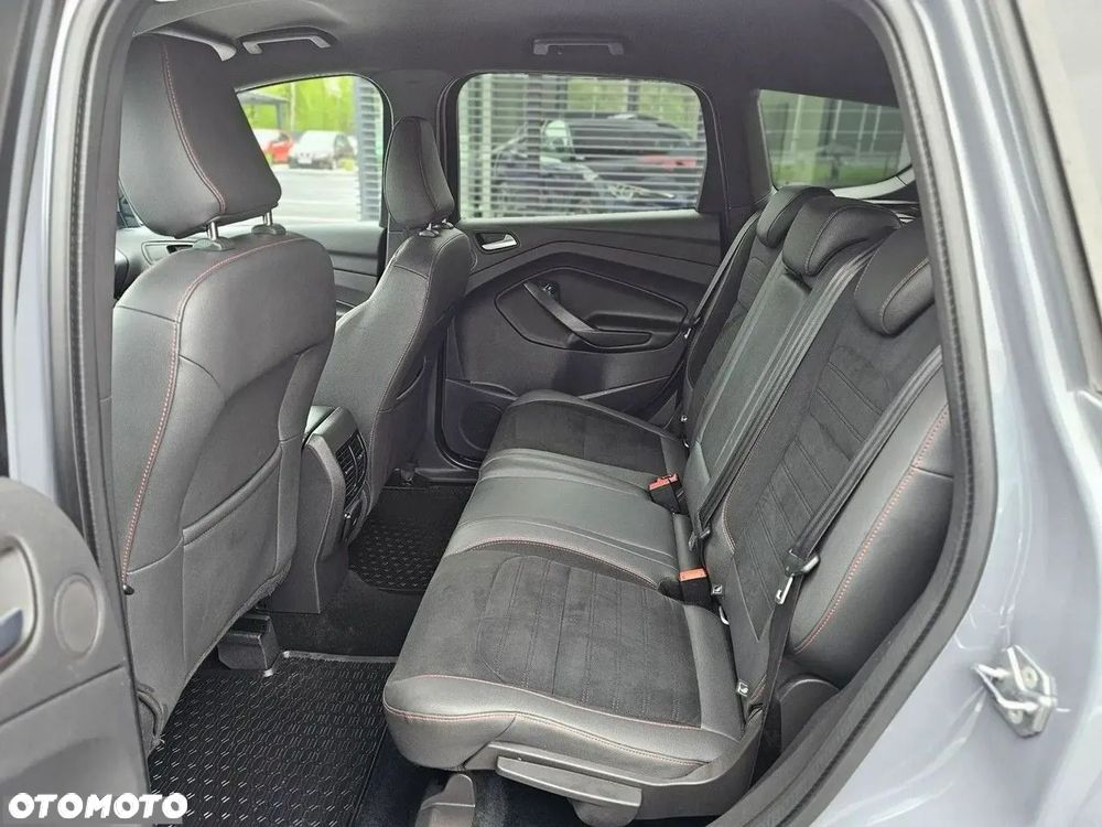 Ford Kuga 2.0 TDCi FWD ST-Line - 26