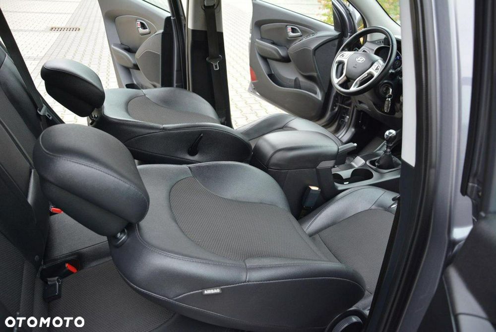 Hyundai ix35 1.7 CRDi 2WD Fifa World Cup Edition - 18