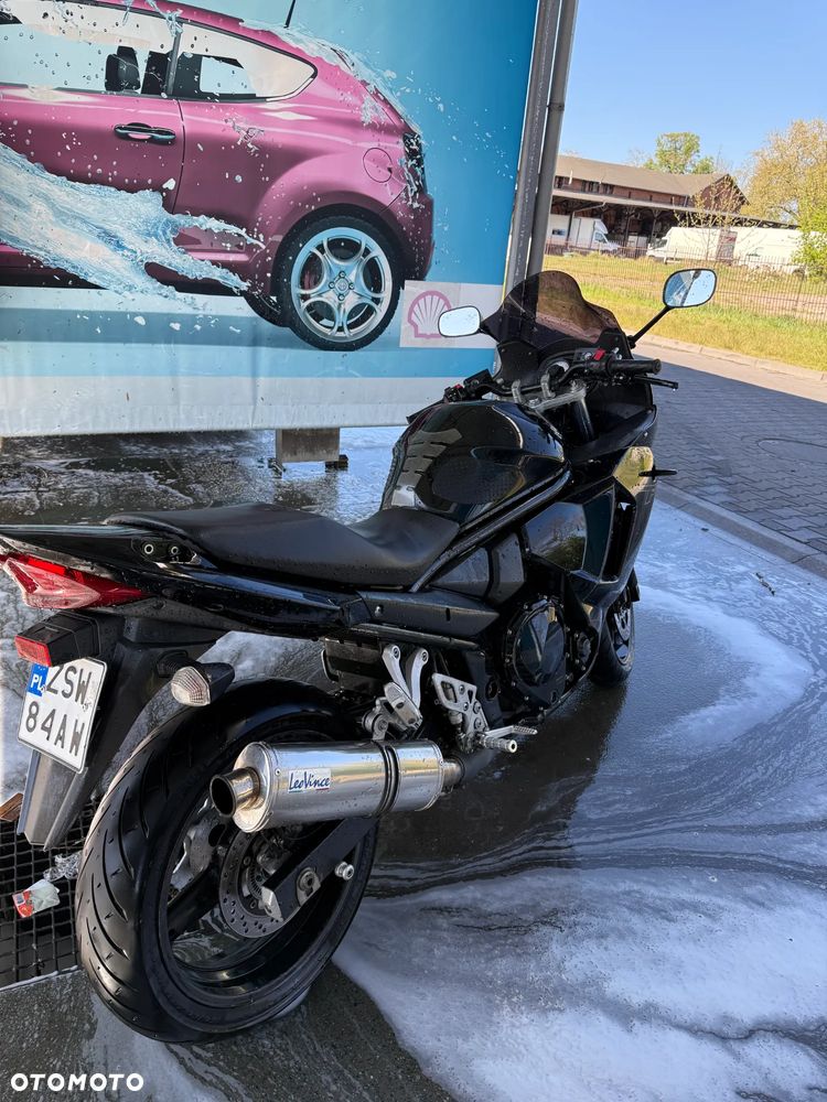 Suzuki GSX - 4