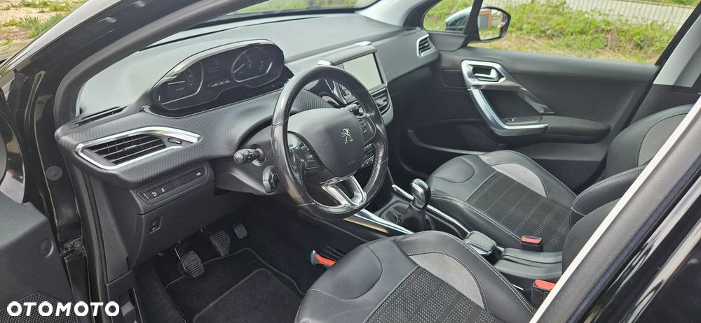 Peugeot 2008 PureTech 82 Allure - 5