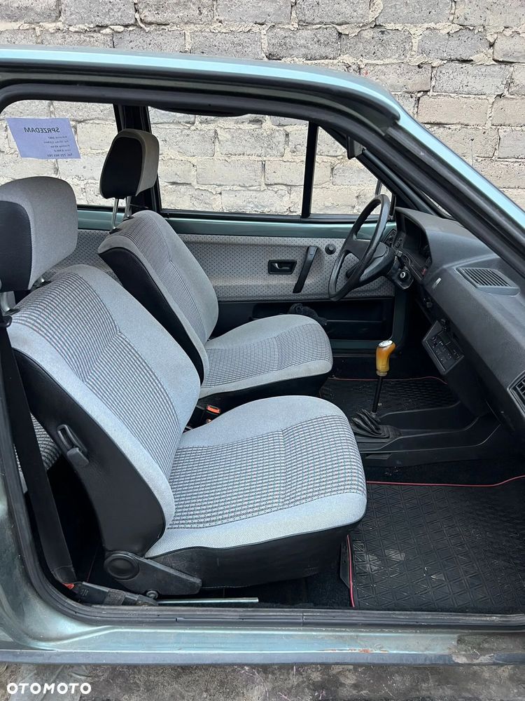 Volkswagen Polo - 11
