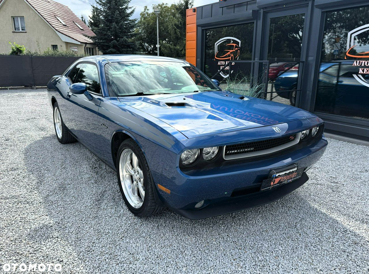 Dodge Challenger - 2