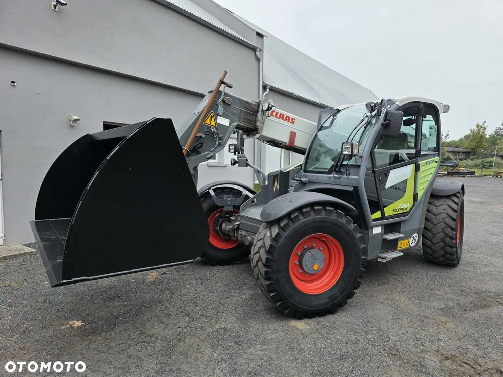 Claas Scorpion 7044 - 36