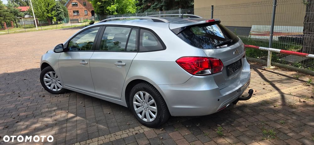 Chevrolet Cruze 1.6 LS - 28