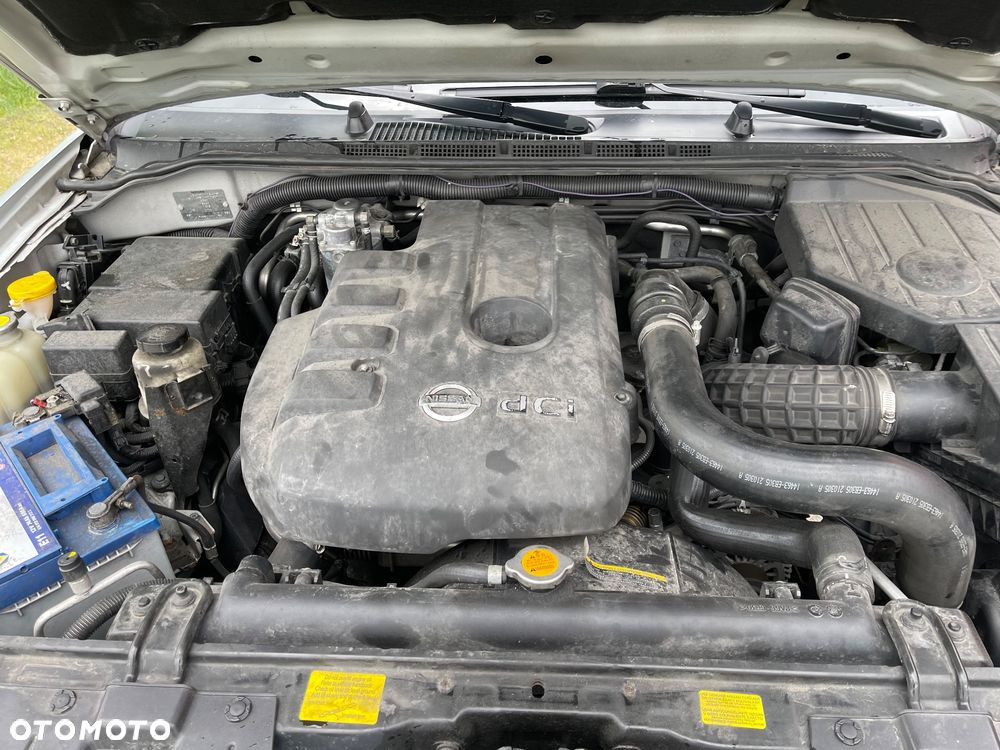 Nissan Pathfinder 2.5 DCi LE - 23