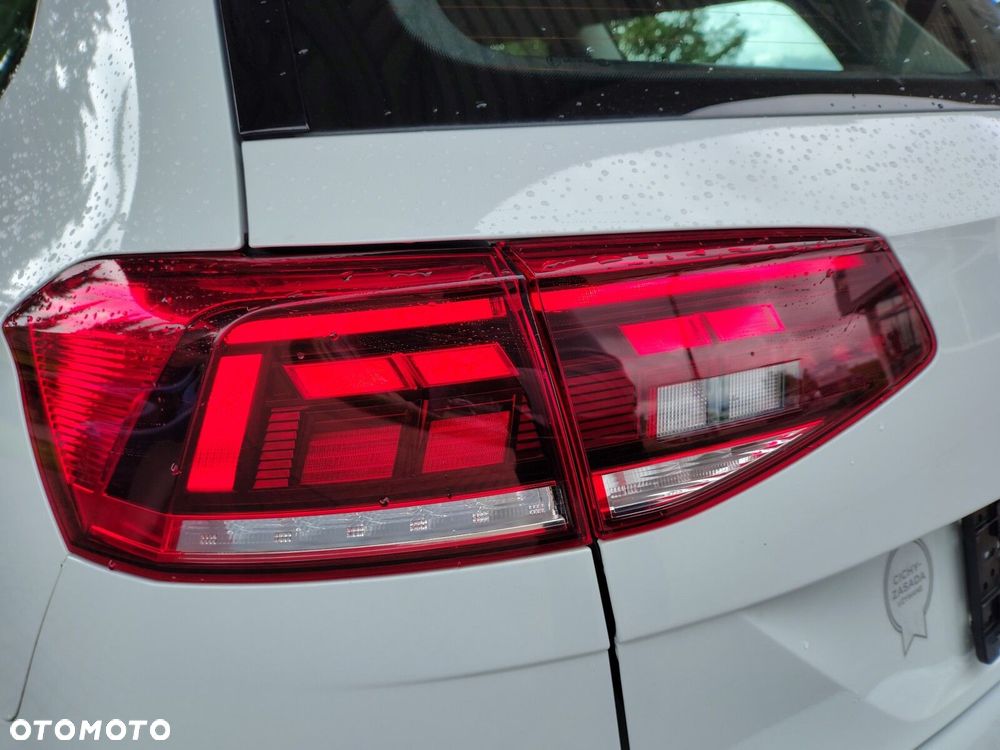 Volkswagen Passat - 9