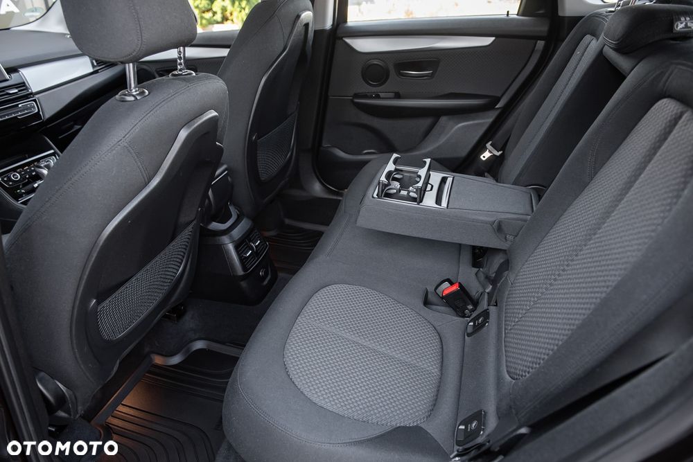 BMW Seria 2 218i - 27