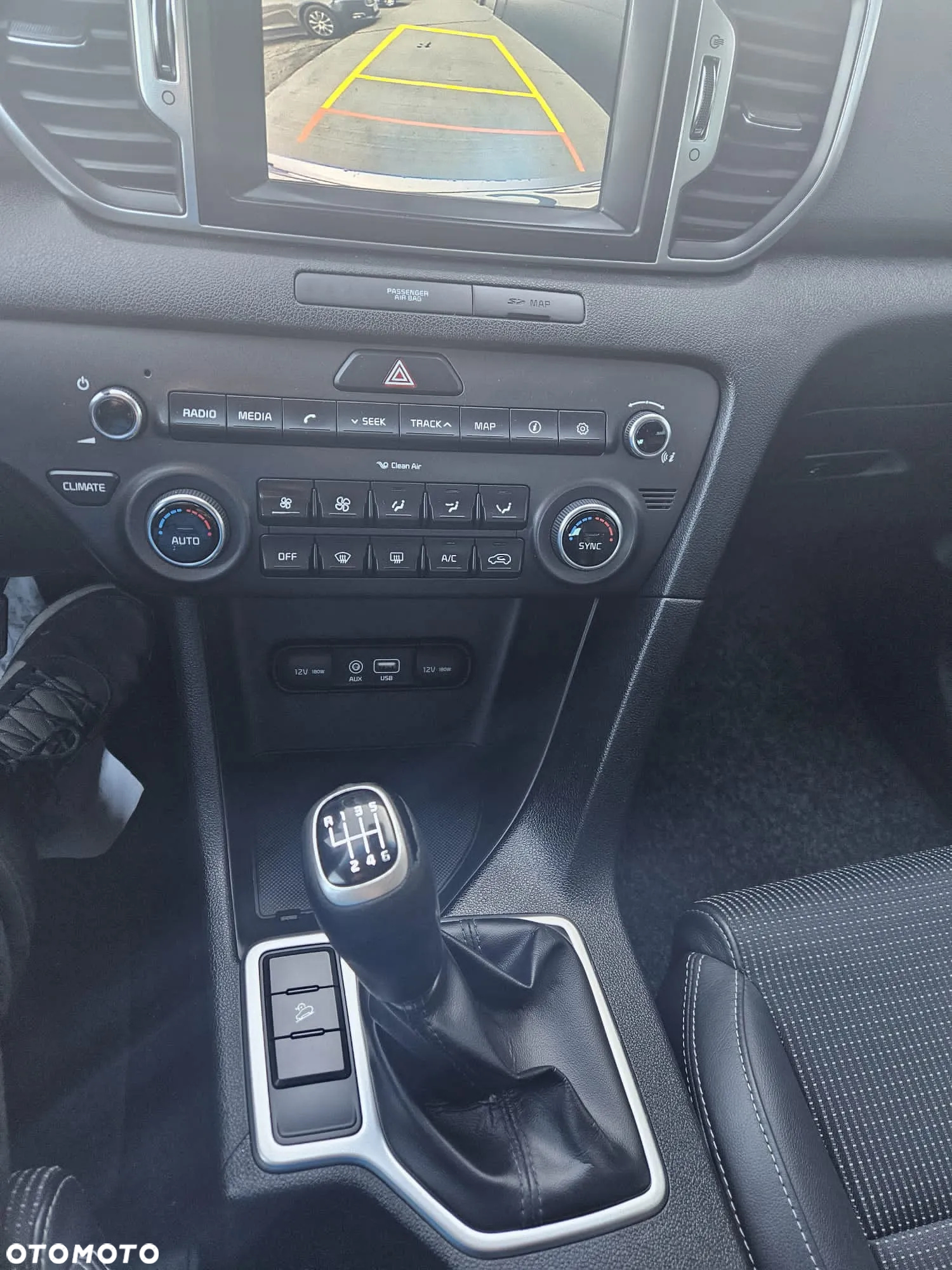 Kia Sportage 1.7 CRDI 2WD Dream-Team Edition - 14