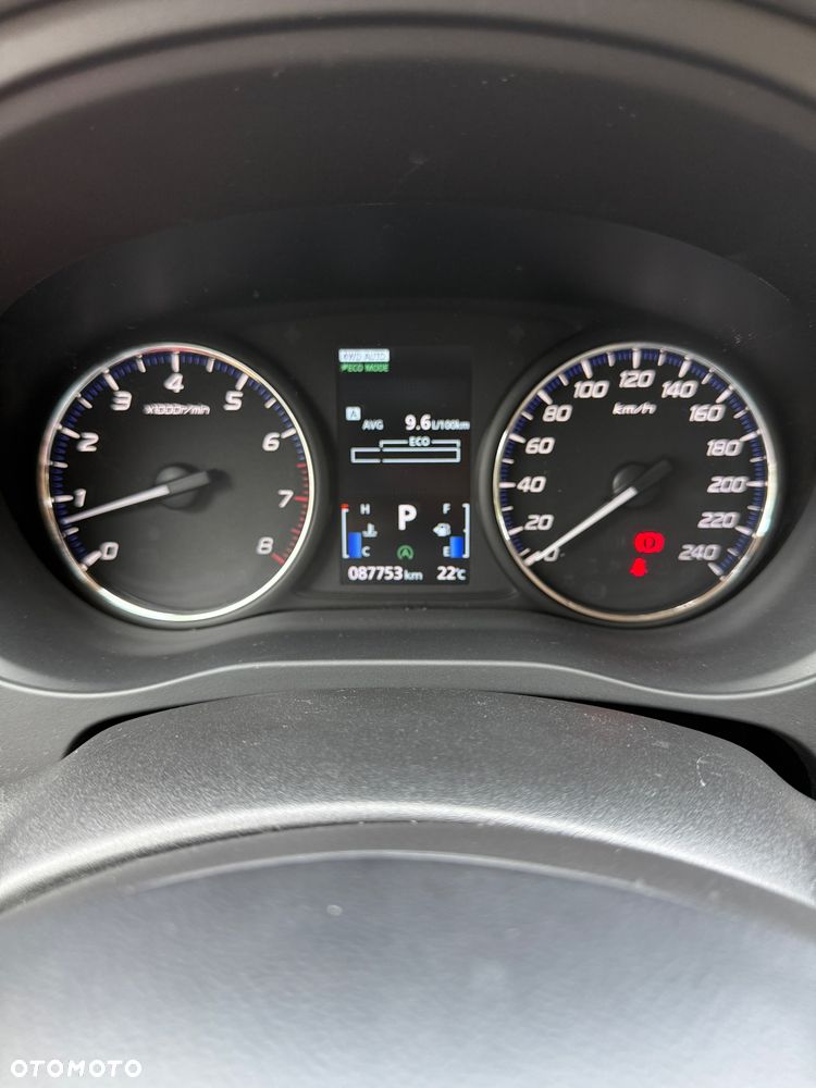 Mitsubishi Outlander - 8