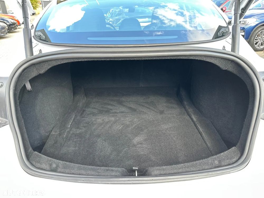 Tesla Model 3 Standard Reichweite Plus Hinterradantrieb - 36