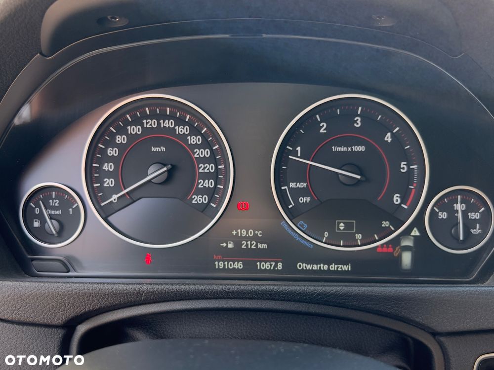 BMW Seria 3 318d Sport Line - 15