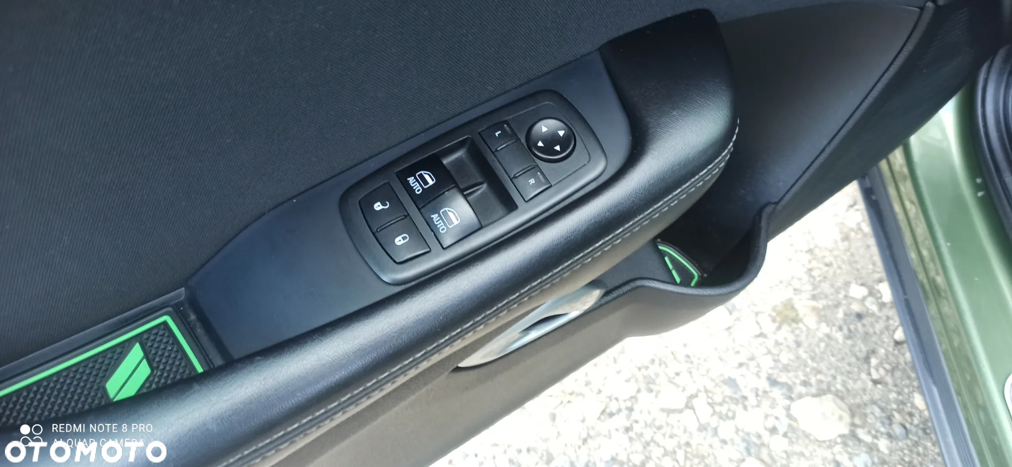 Dodge Challenger Automatik SXT Plus - 26