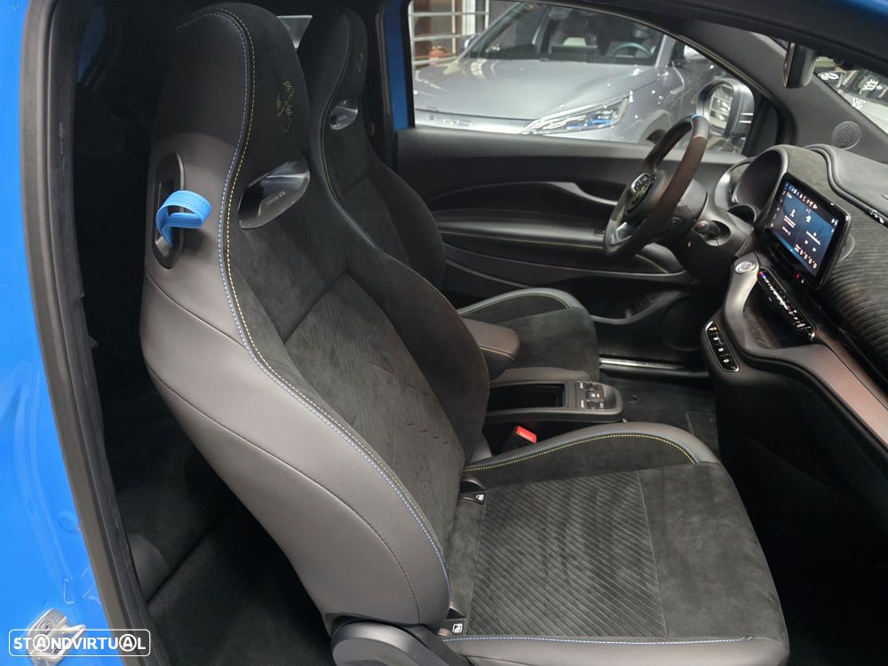 Abarth 500e Scorpionissima - 30