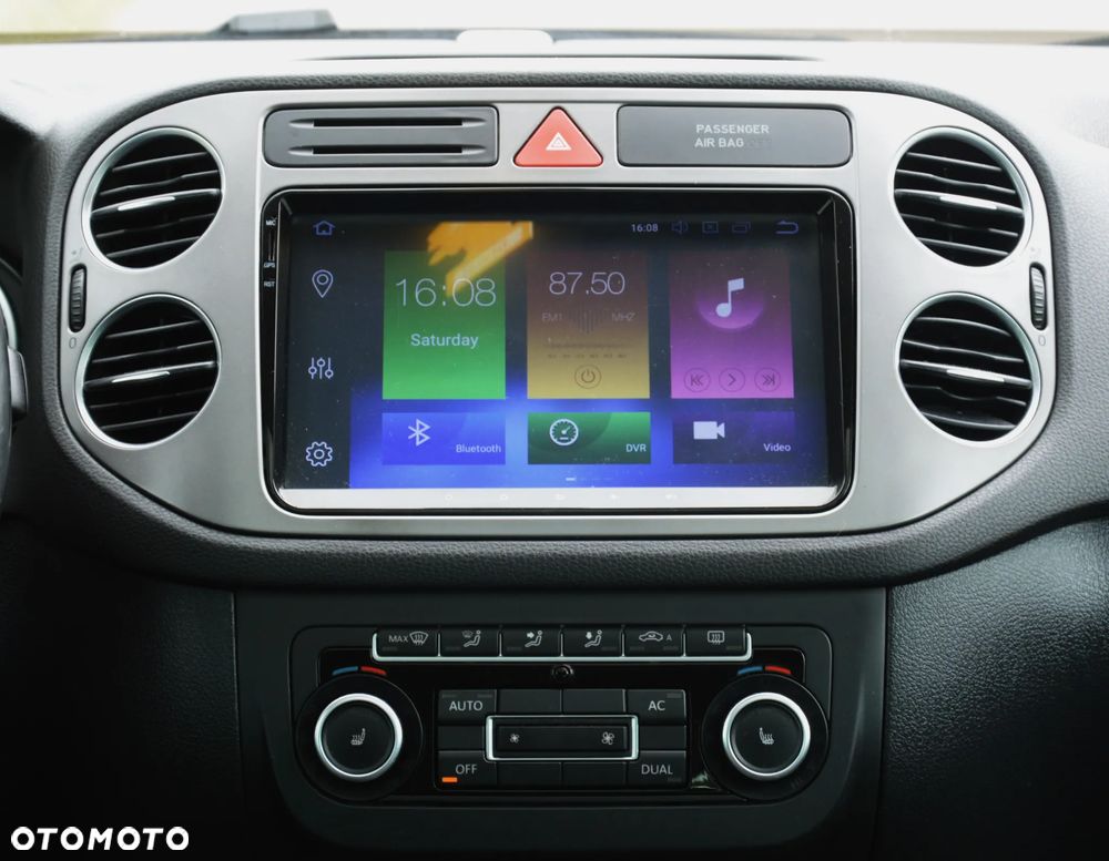 Volkswagen Tiguan - 20