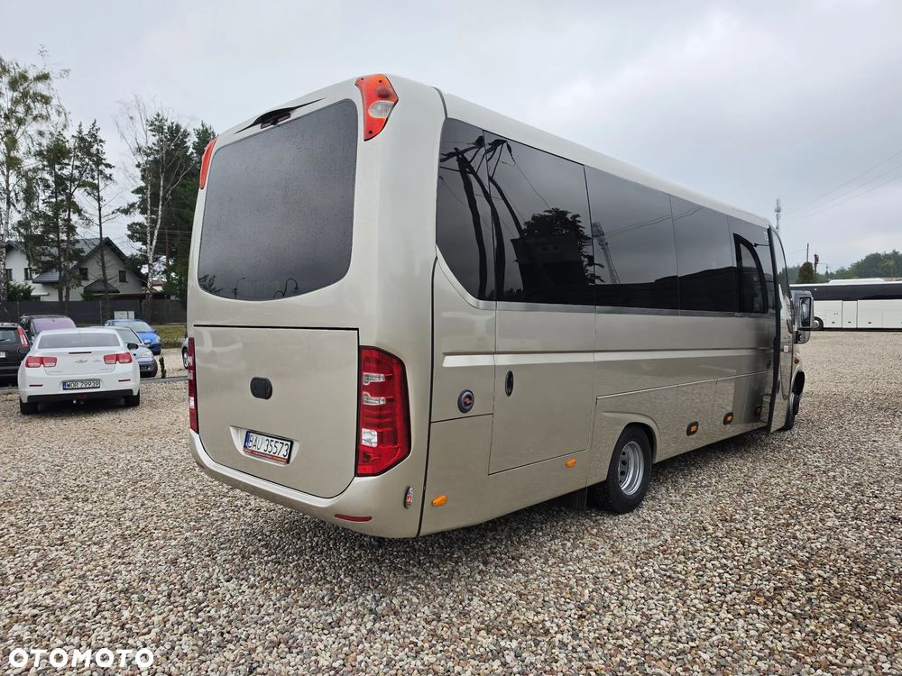 Iveco 70C18 - 9