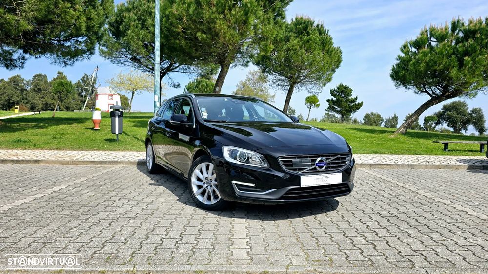 Volvo V60 2.0 D3 Summum - 1