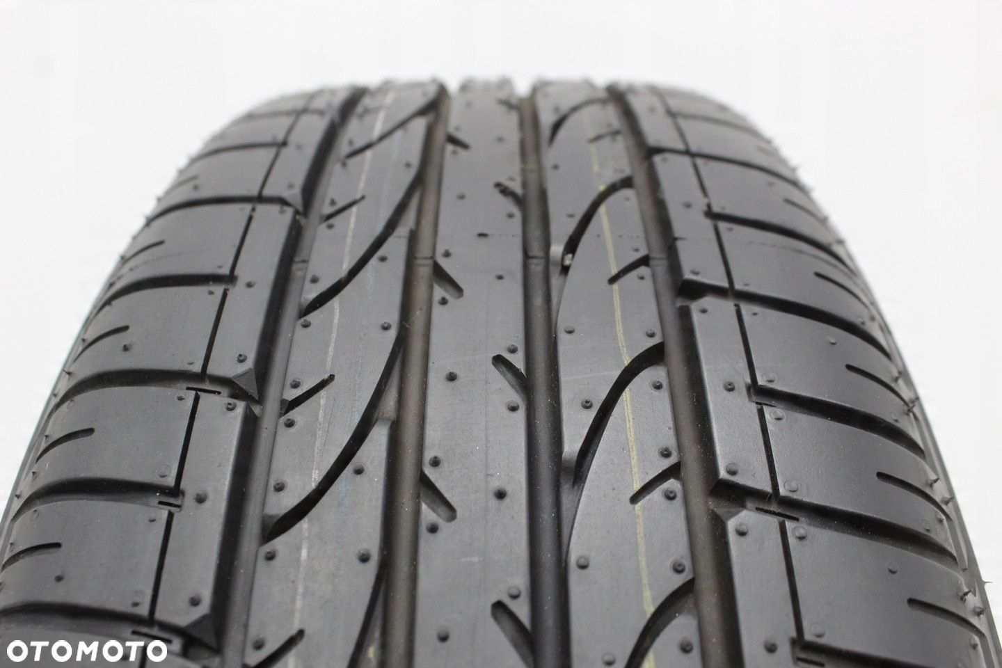 INFINITI Q30 KOŁA 215/60R17 BRIDGESTONE DUELER HP - 7