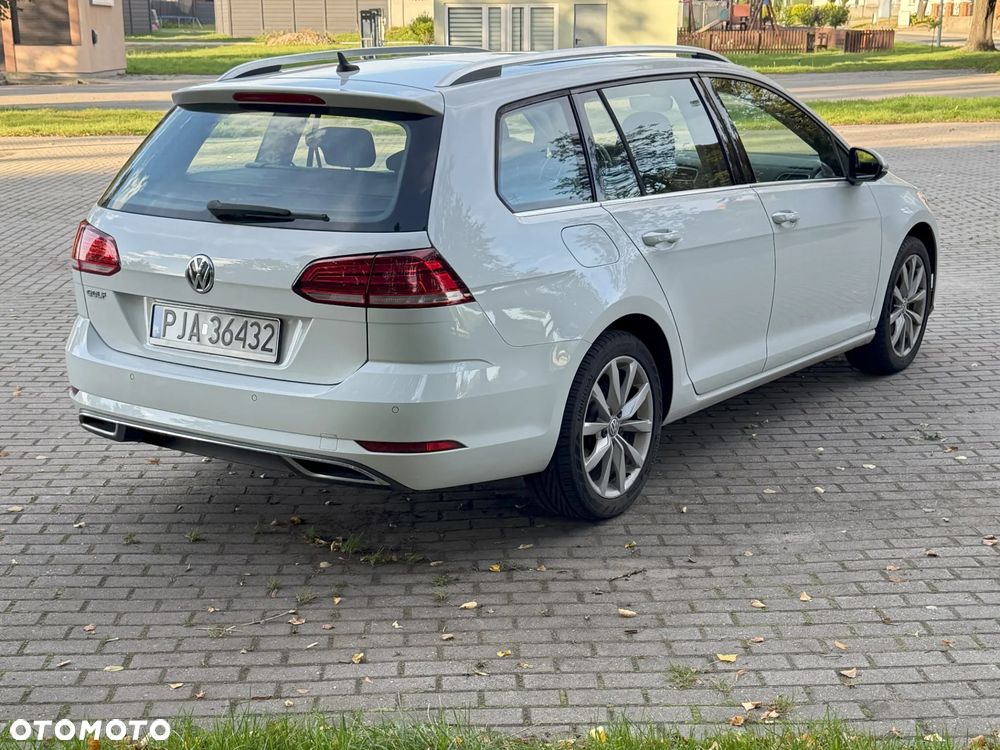 Volkswagen Golf - 2