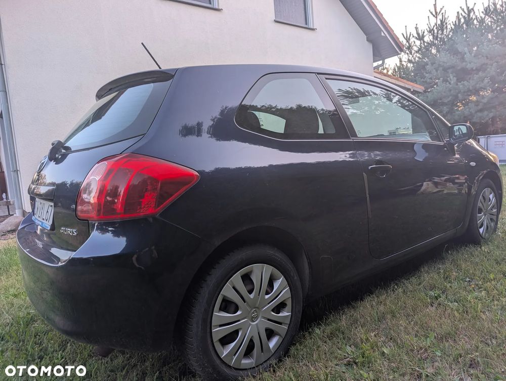 Toyota Auris 1.4 VVT-i Luna - 3