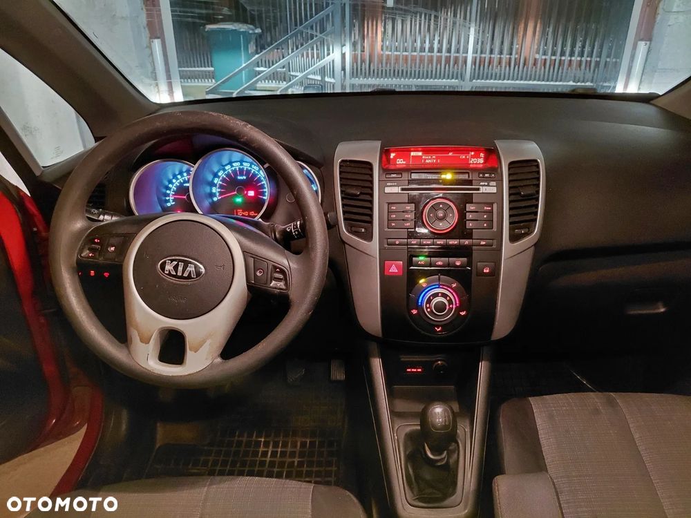 Kia Venga 1.6 L - 15