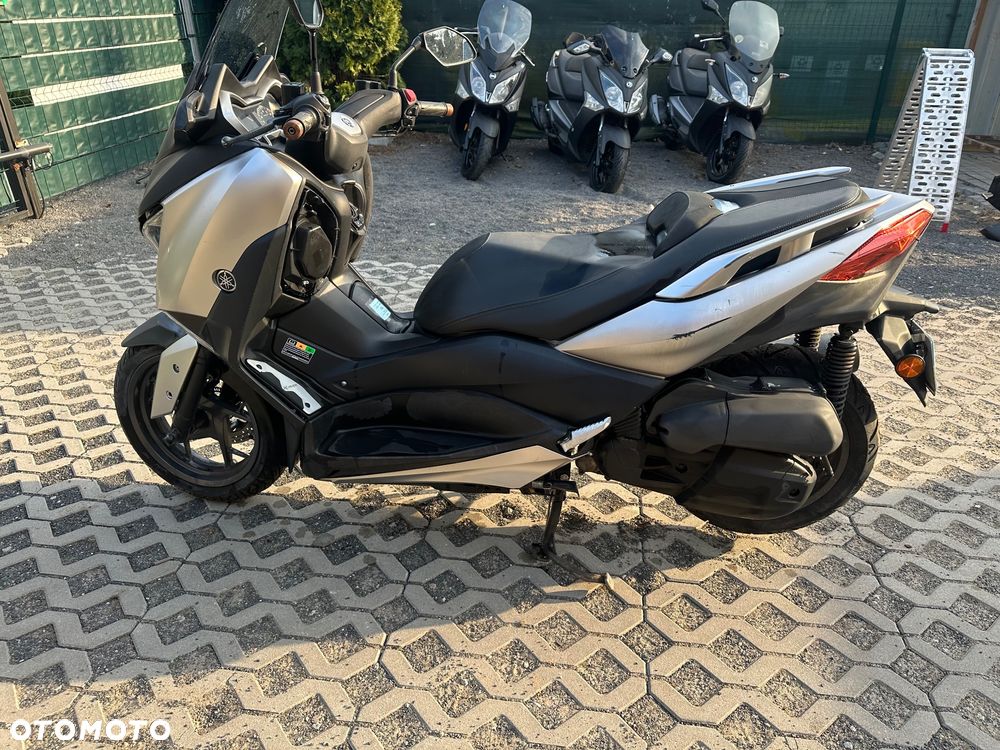 Yamaha X-max - 4