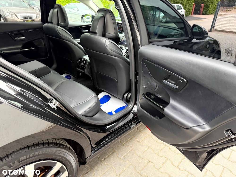 Mercedes-Benz Klasa C 180 9G-TRONIC Edition Avantgarde - 11