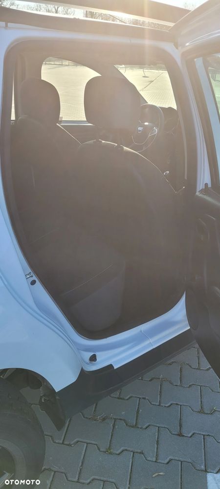 Dacia Duster 1.6 SCe Access S&S - 15