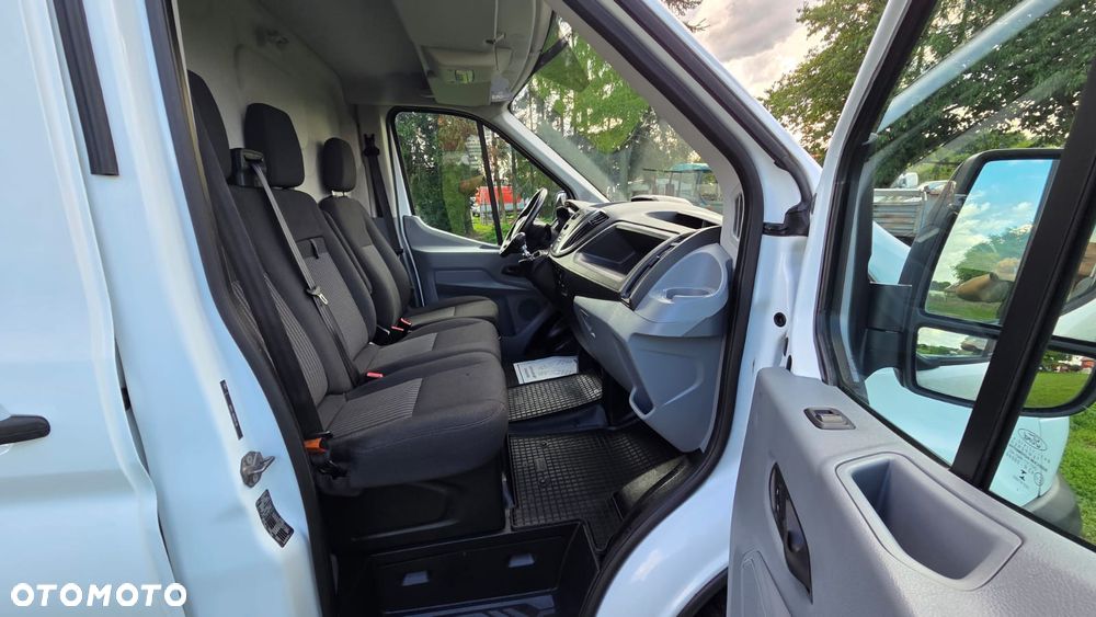 Ford Transit - 13