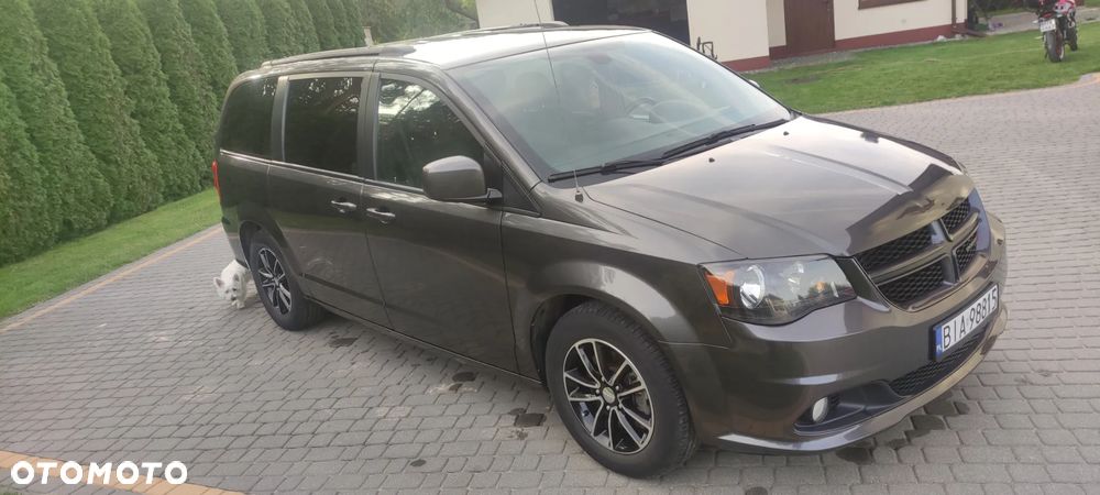 Dodge Grand Caravan - 11