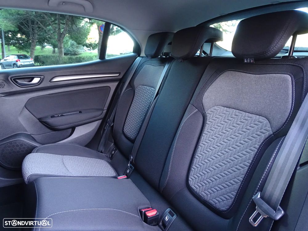 Renault Mégane 1.5 Blue dCi Limited - 8