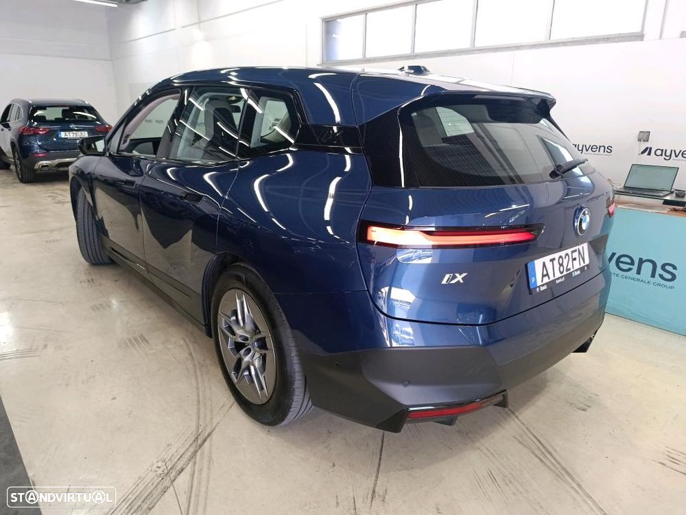 BMW iX xDrive 40 - 3