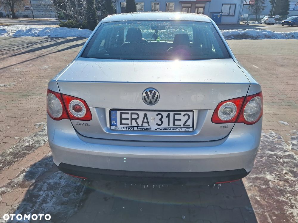 Volkswagen Jetta 1.9 TDI Trendline - 5