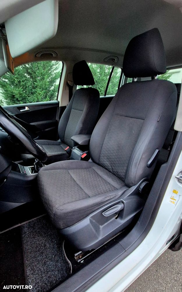 Volkswagen Tiguan 2.0 TDI DPF BlueMotion Technology Exclusive - 9