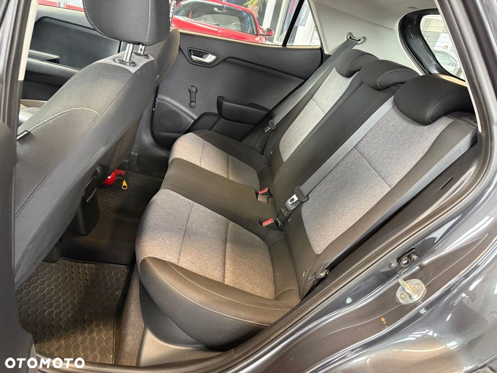 Kia Stonic - 11
