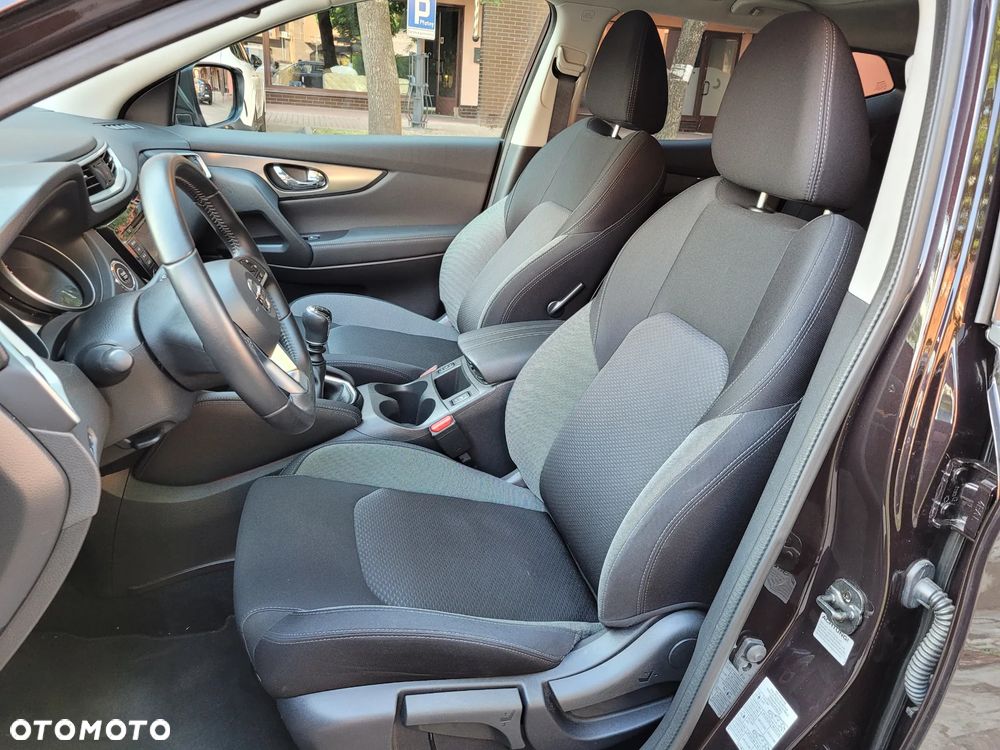 Nissan Qashqai 1.3 DIG-T N-Connecta EU6d - 9