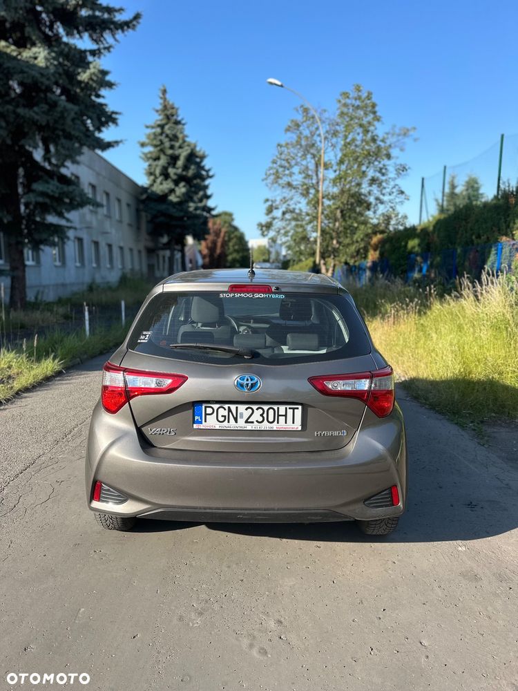 Toyota Yaris Hybrid 100 Dynamic - 5