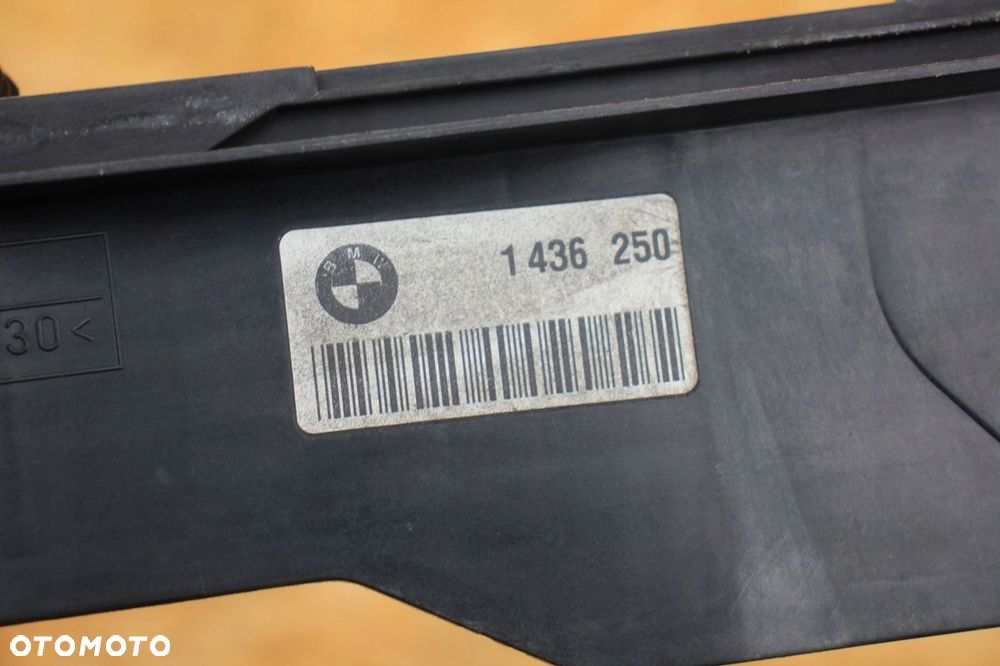 Mocowanie podstawa zbiorniczka wyrównawczego BMW e46 1436250 MANUAL - 3