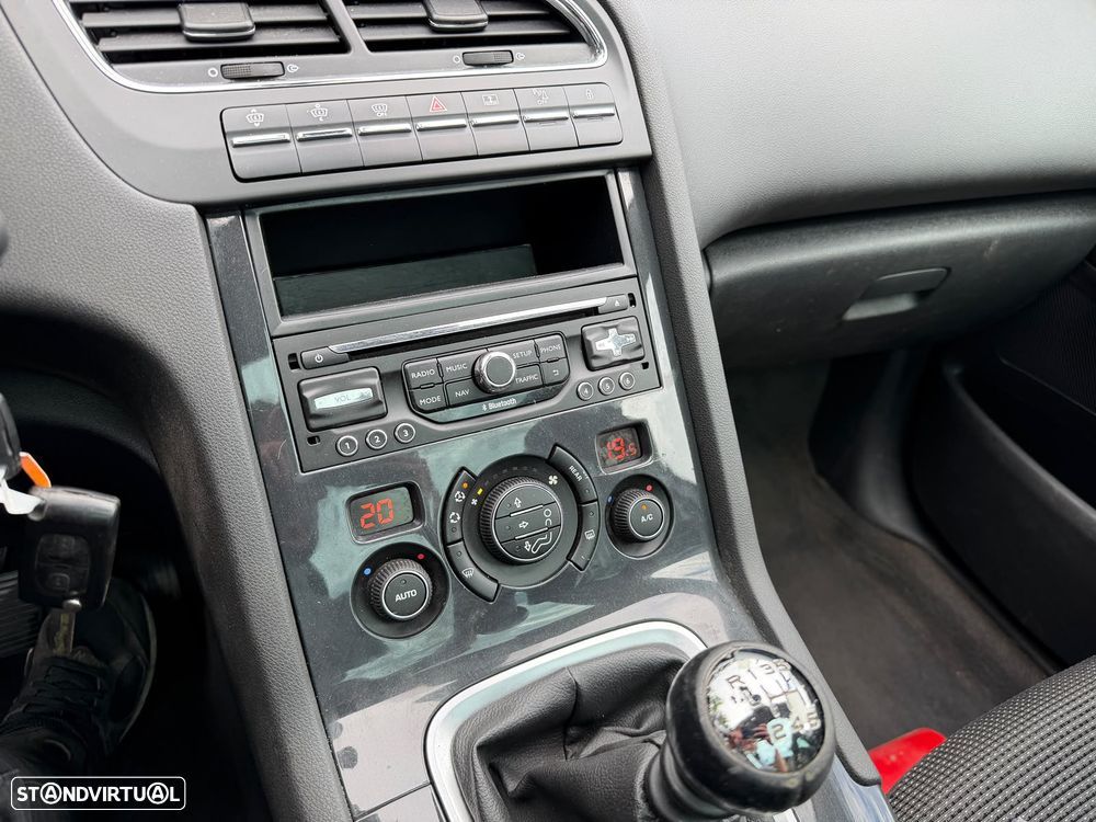 Peugeot 5008 HDI 115 Allure - 6