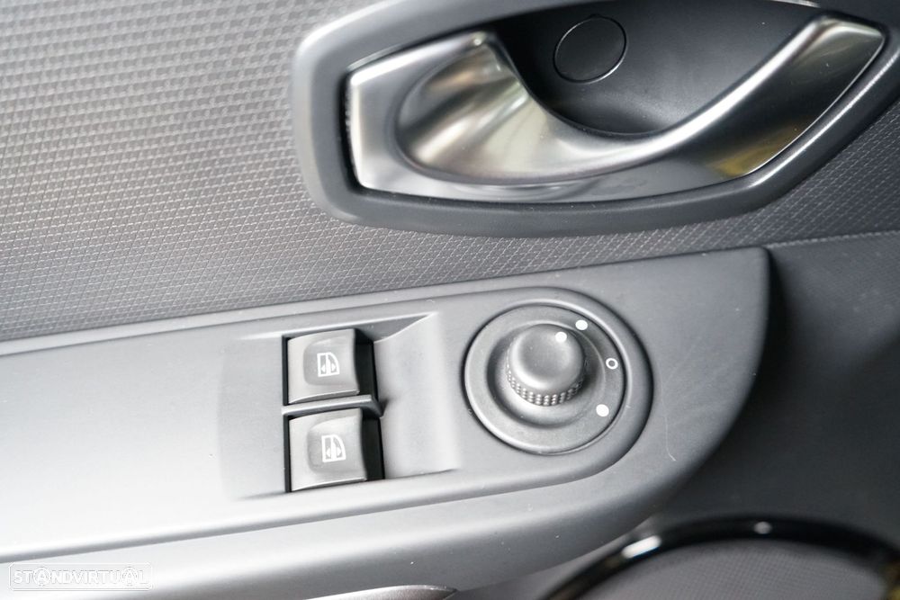 Renault Clio Sport Tourer 1.5 dCi Dynamique S - 20