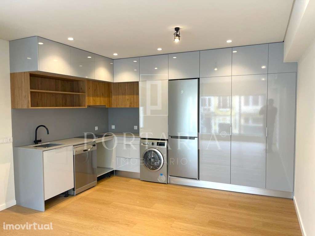 Apartamento T2+1 na Av. Dr. Lourenço Peixinho em Aveiro - Grande imagem: 2/24
