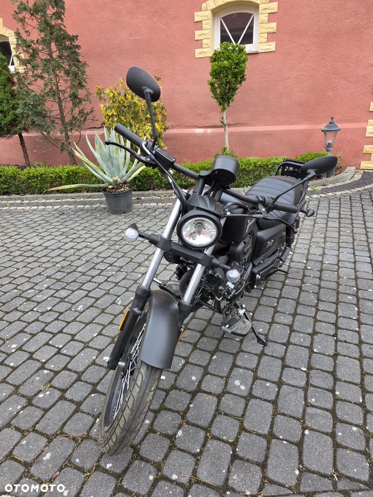Junak M12 - 1