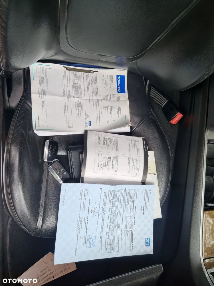 Jaguar XF 3.0 V6 D Premium Luxury - 36