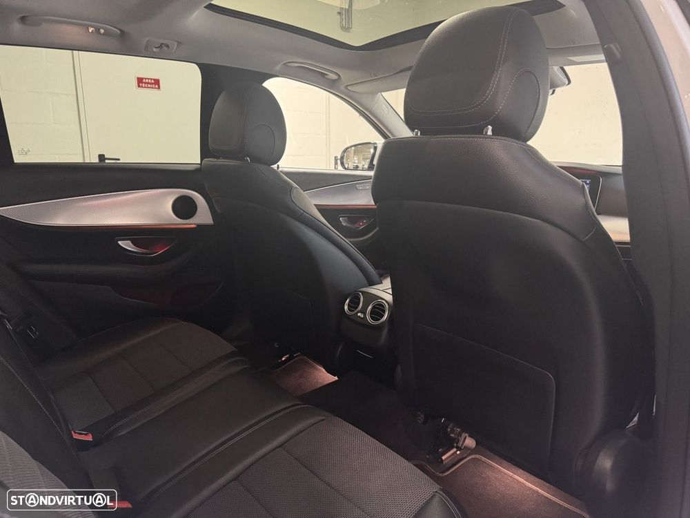 Mercedes-Benz E 220 d 4-Matic All Terrain Avantgarde + — fotografia 34