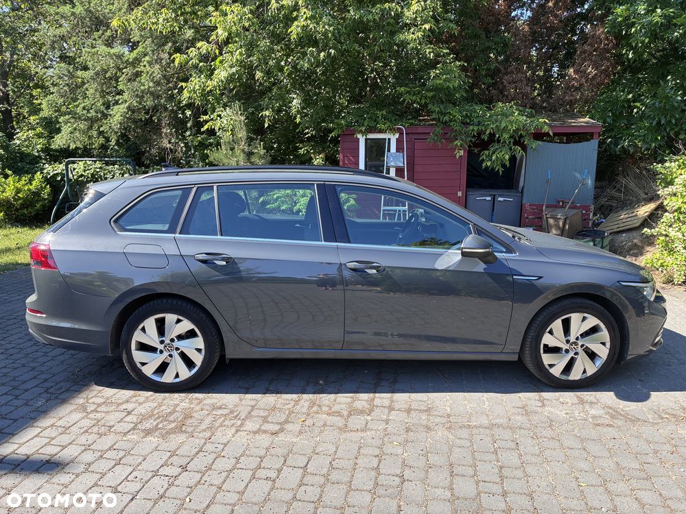 Volkswagen Golf 1.5 eTSI EVO Style DSG - 1