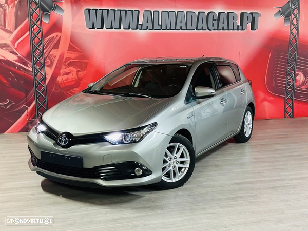 Toyota Auris 1.8 HSD Comfort +P.Sport+Navi