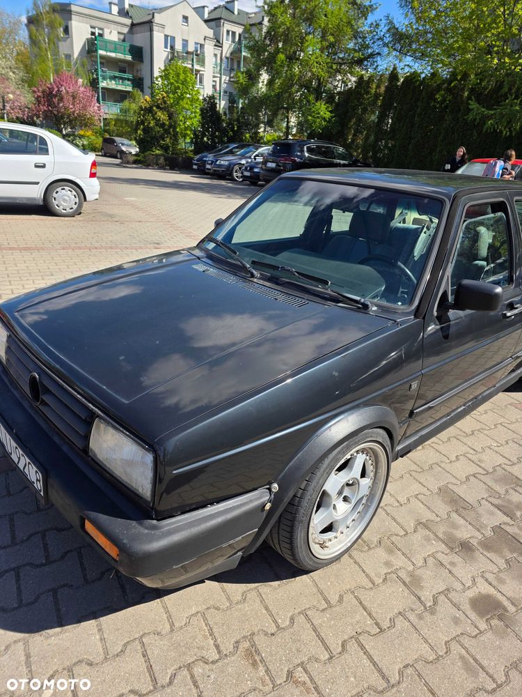 Volkswagen Jetta - 4