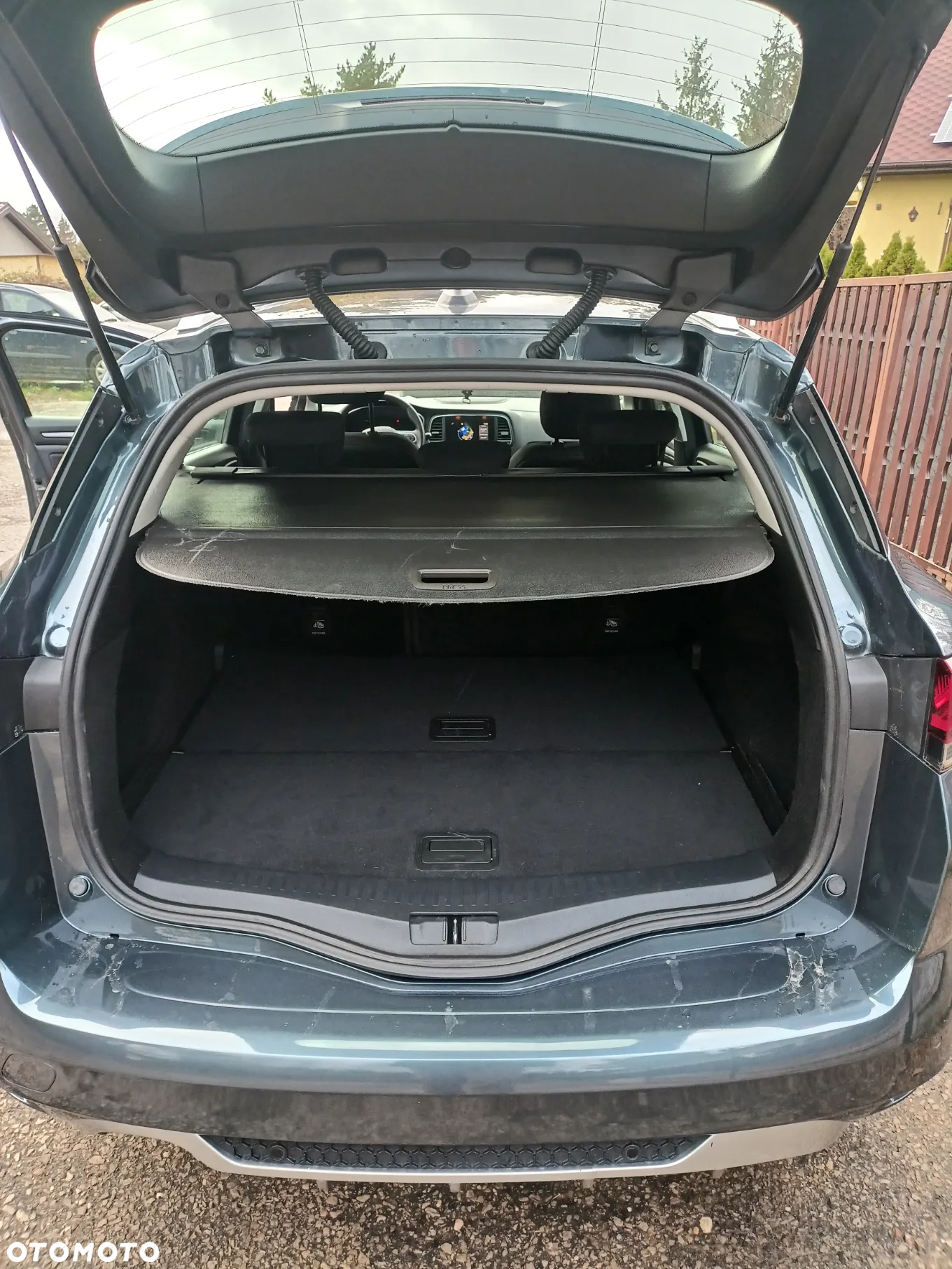 Renault Megane Grandtour TCe 115 GPF LIFE - 8