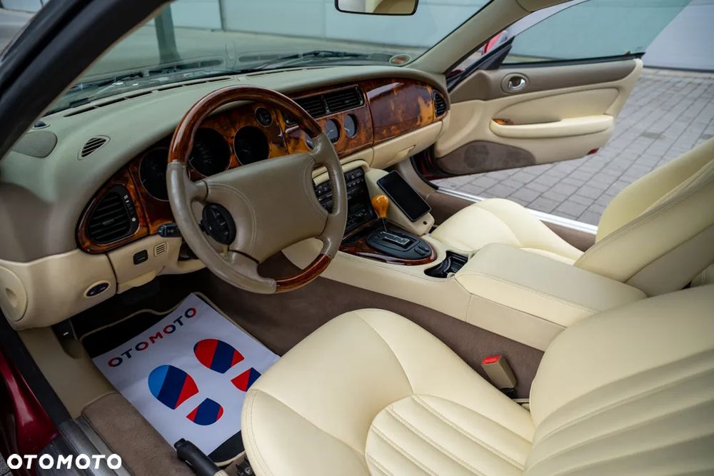 Jaguar XK8 4.0 - 29