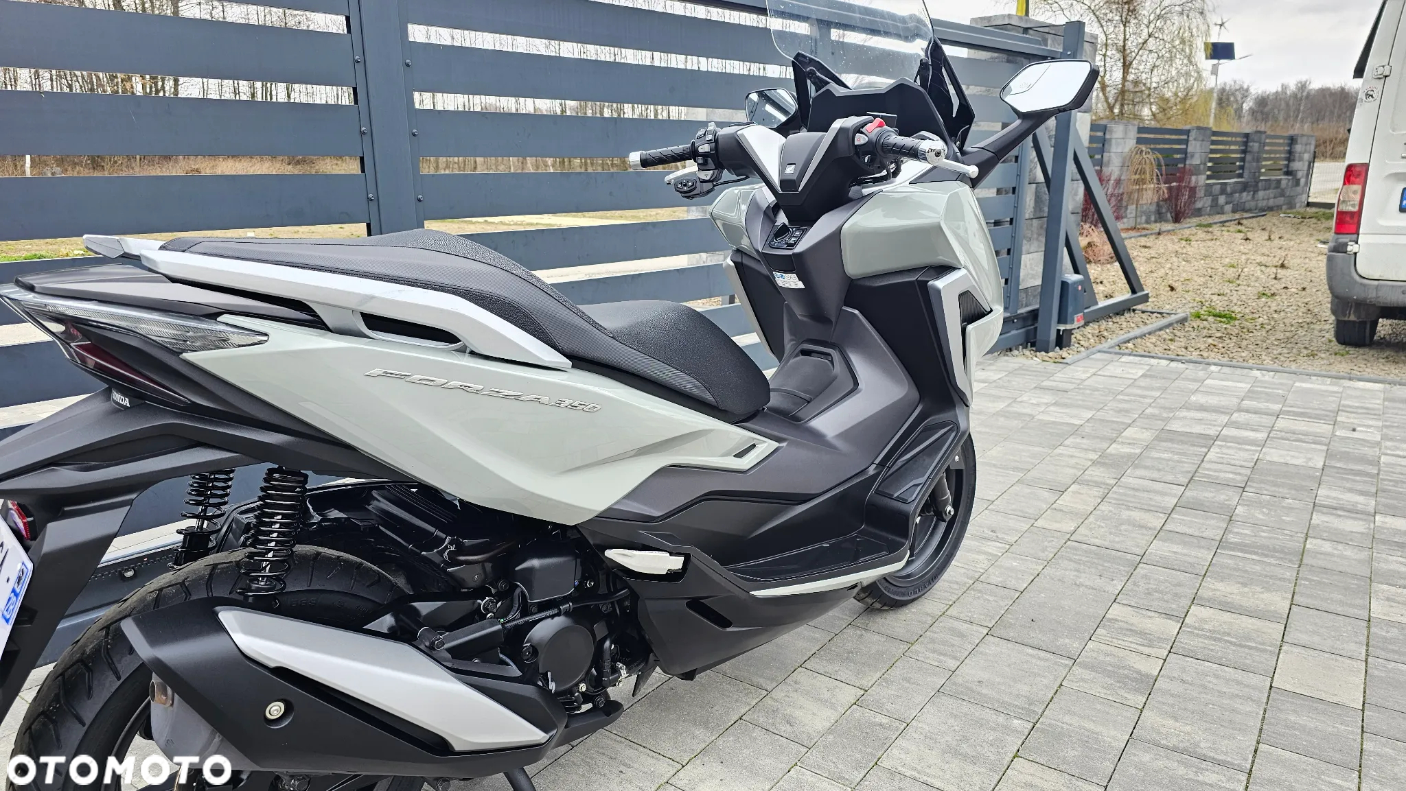 Honda NSS - 6