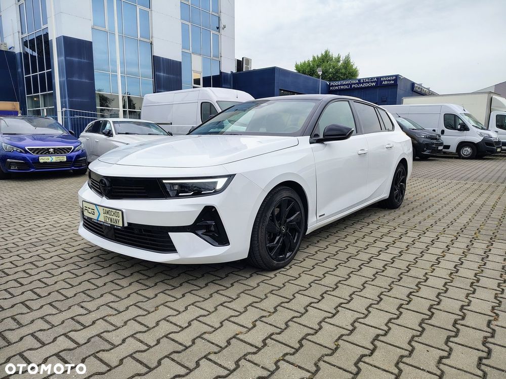 Opel Astra 2023 photo 2